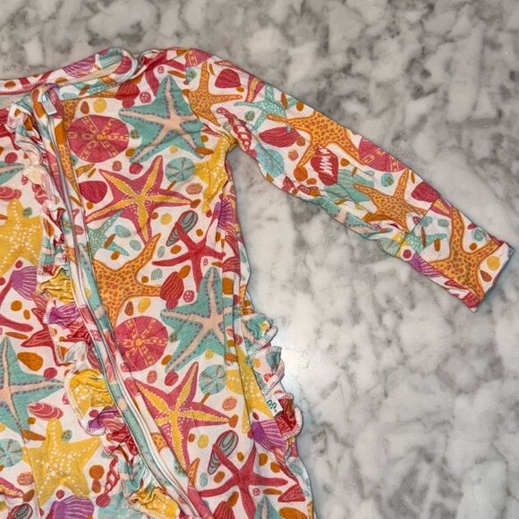 POSH PEANUT RUFFLED BEACHY STARFISH ZIPPER FOOTIE 3/6M - Picture 4 of 10